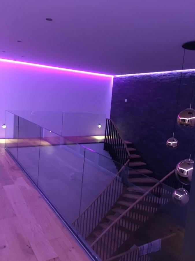 Moderne Villa Mit Whirlpool Und Heimkino فالدكيرشن المظهر الخارجي الصورة