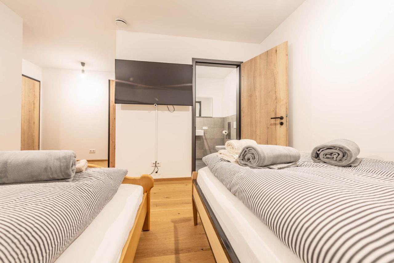 Moderne Villa Mit Whirlpool Und Heimkino فالدكيرشن المظهر الخارجي الصورة